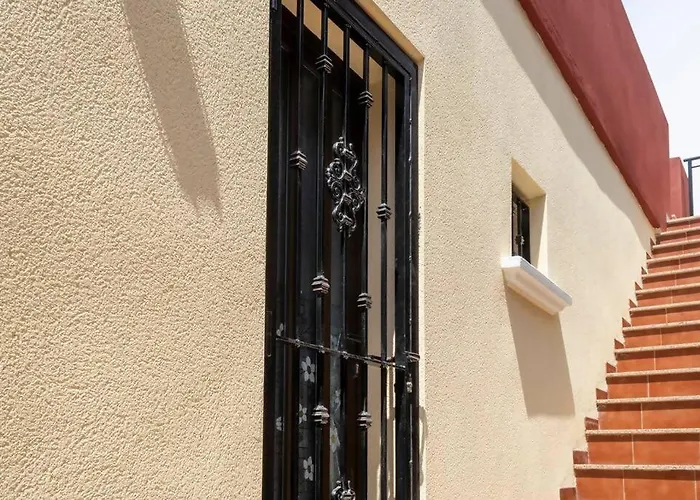 Pink Villamediterraneo Villa