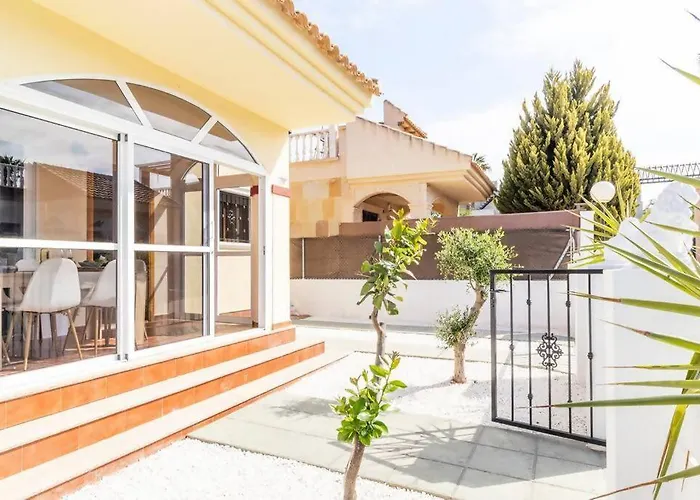 Pink Villamediterraneo Villa