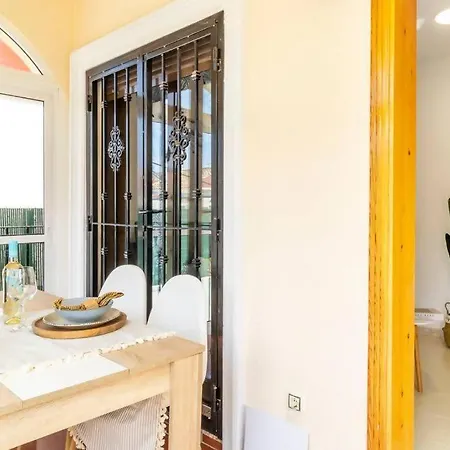 Pink Villamediterraneo Вилла *