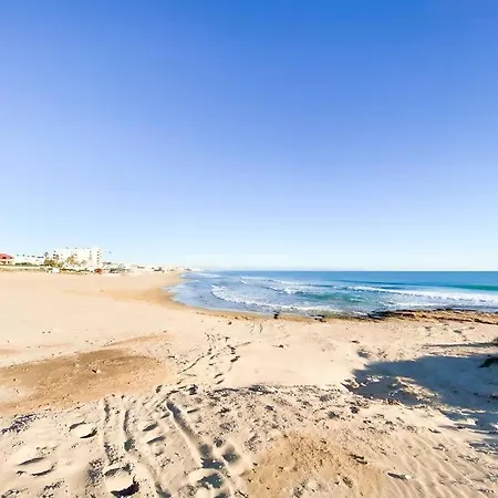 Pink Villamediterraneo - Winter By The Sea *