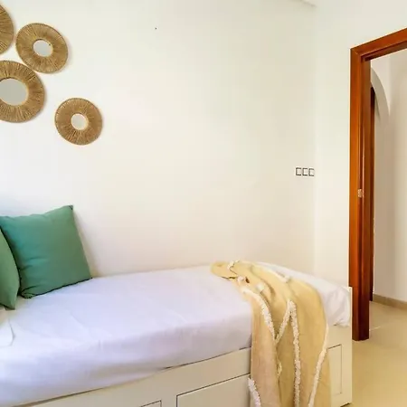 Vila Pink Villamediterraneo - Winter By The Sea